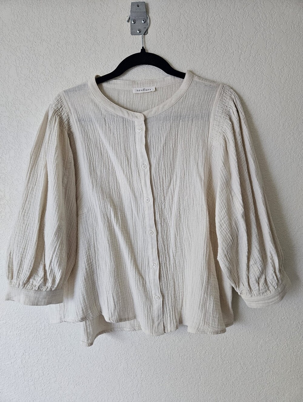 Neuflora crinkled cotton gauze button-down blouse Size Large